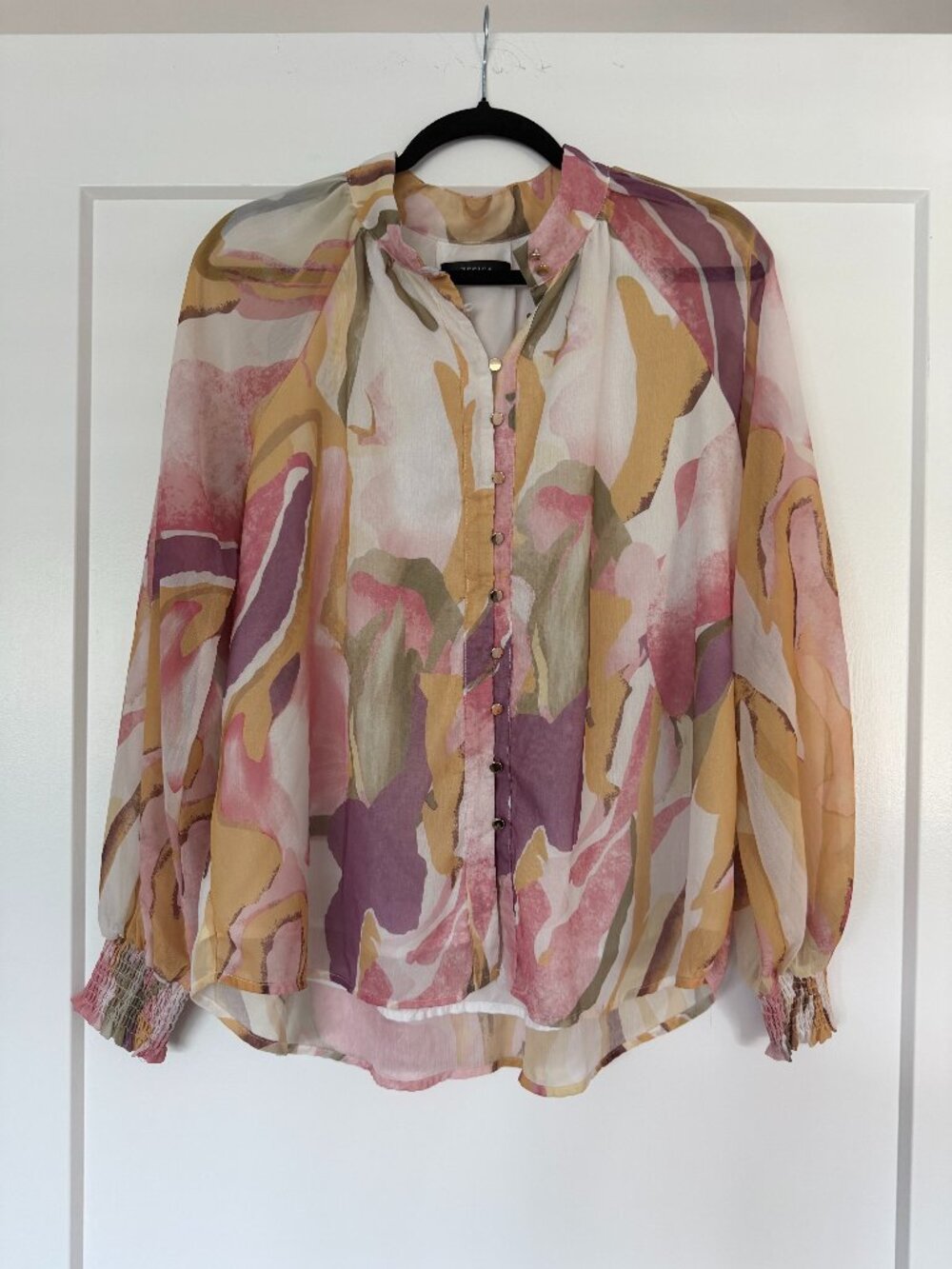 ZESICA Abstract Floral Chiffon Button-Down Blouse – Smocked Cuffs